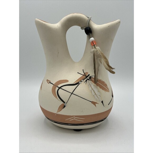 Native American Indian Pottery Feather Arrow Wedding Vase Signed Little Red - Picture 1 of 9